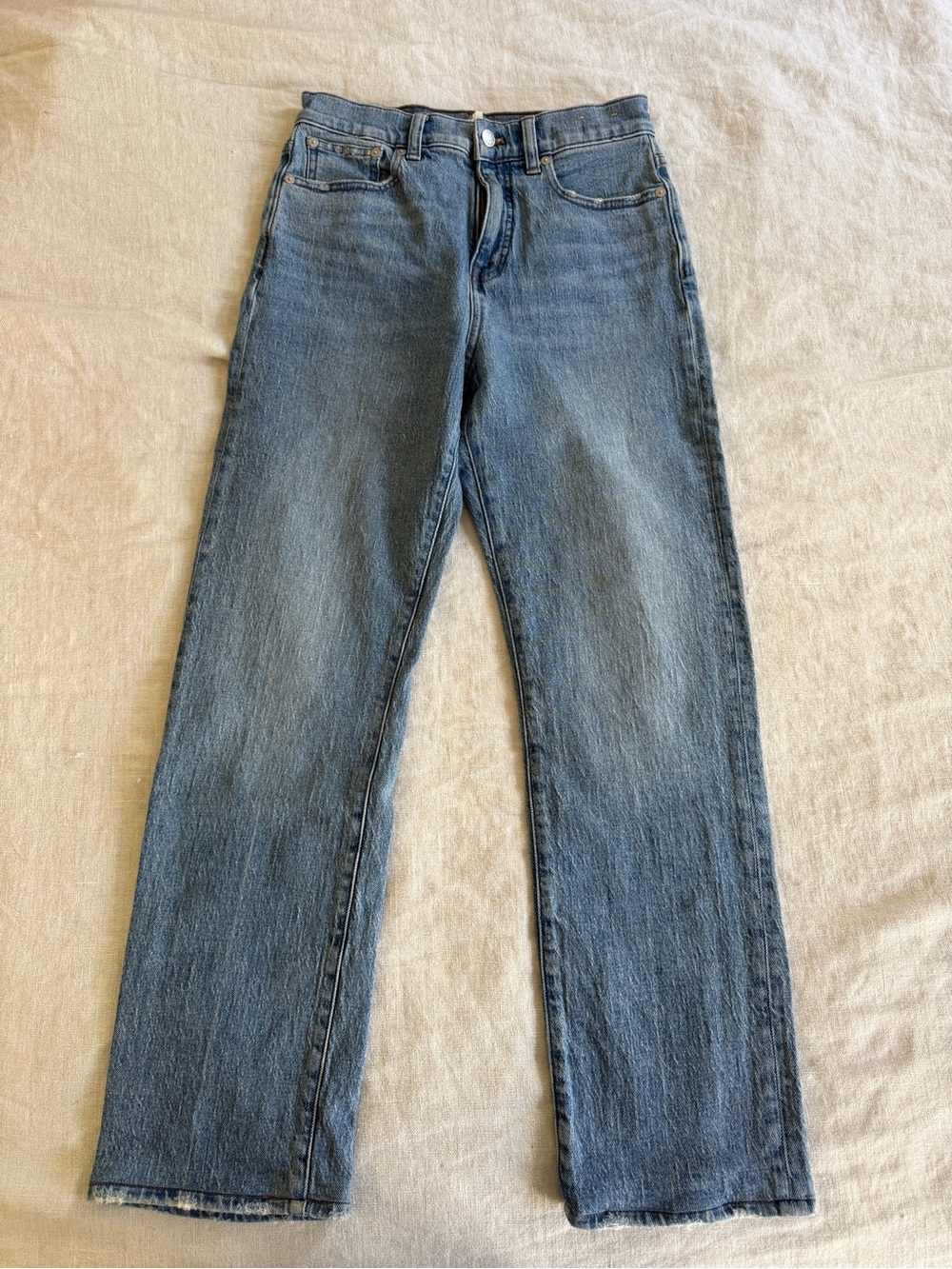 Madewell ‘90s Straight-Leg Women’s Jeans in Medium Blue Wash